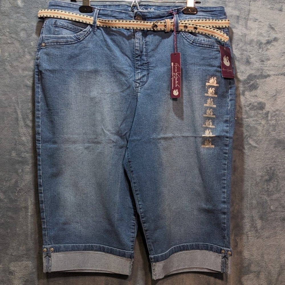 Gloria Vanderbilt Cleo Belted Skimmer Jeans Mayfair Blue Capri 18 NWT
